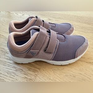 Vionic Mauve Mesh Velcro Sneakers
